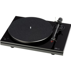 Music Hall turntable MMF 3.3 Piano