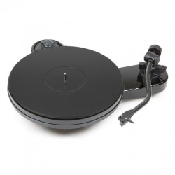 Pro-Ject RPM 3 Carbon Turntable with Ortofon 2M Silver, Gloss Black