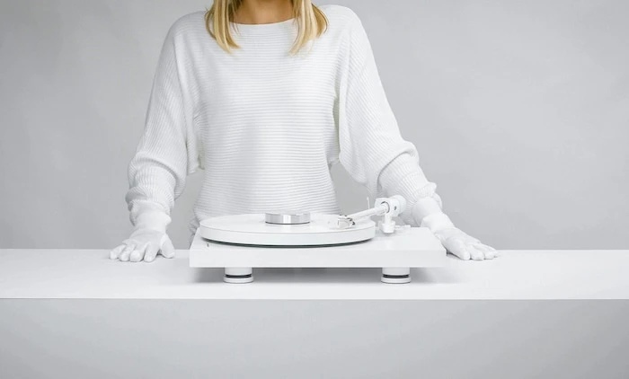 Pro-Ject Debut PRO unveiled all white limited edition turntable 